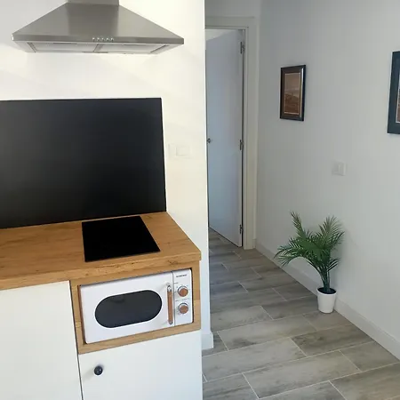 Hierro アパート フロンテーラ